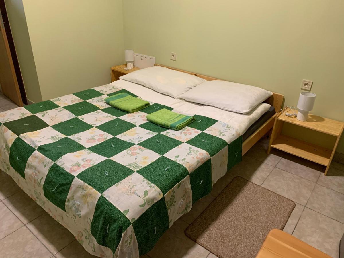 Eko Penzion Leo Dudince Buitenkant foto