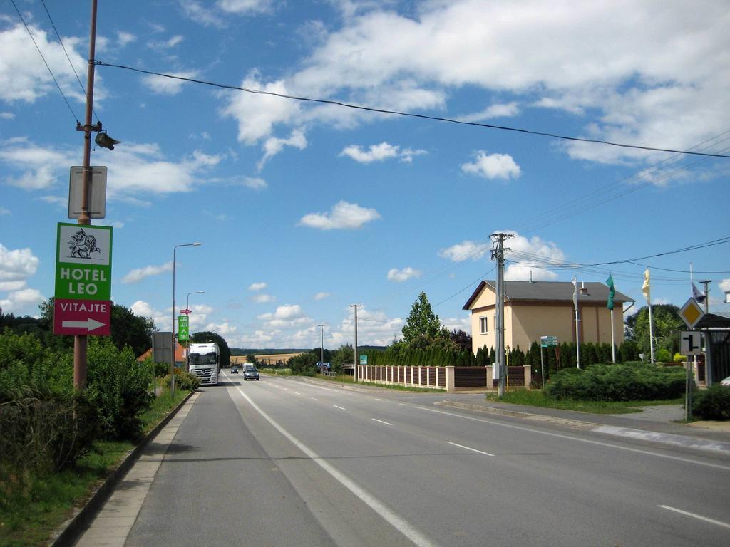 Eko Penzion Leo Dudince Buitenkant foto