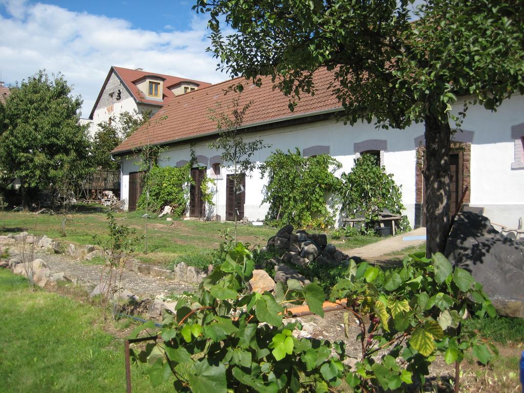 Eko Penzion Leo Dudince Buitenkant foto