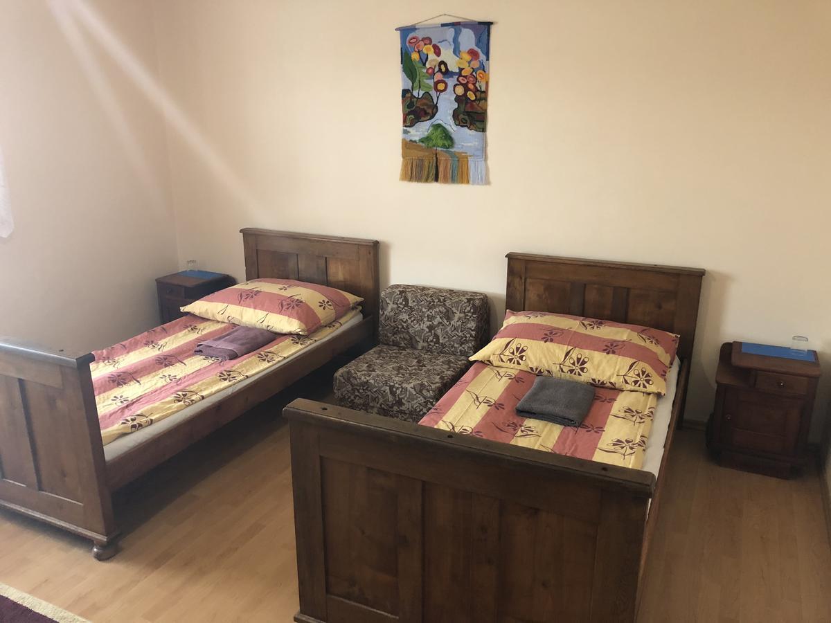 Eko Penzion Leo Dudince Buitenkant foto